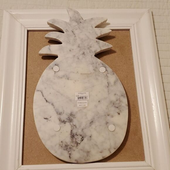 Shiraleah Pineapple marble cheeseboard cutting board - Picture 3 of 5